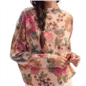 Alani Cashmere Mock Neck Sweater 
100% Cashmere